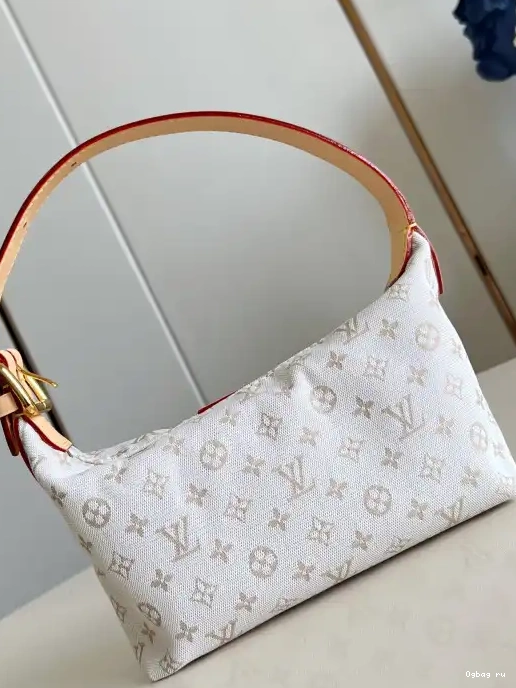Hills Vuitton Pochette Louis 0327